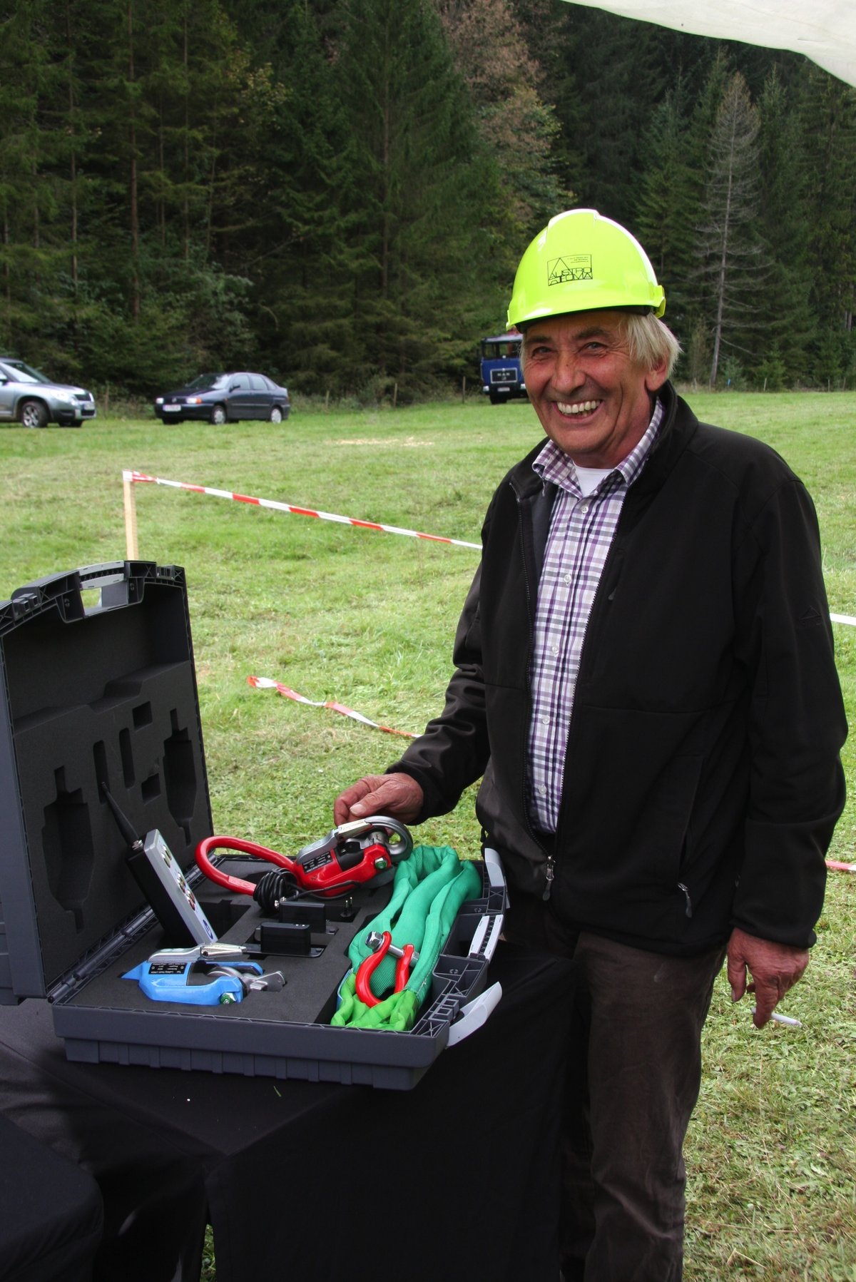 Ludwig Giritzer mit einem frühen LudwigChoker-Prototyp